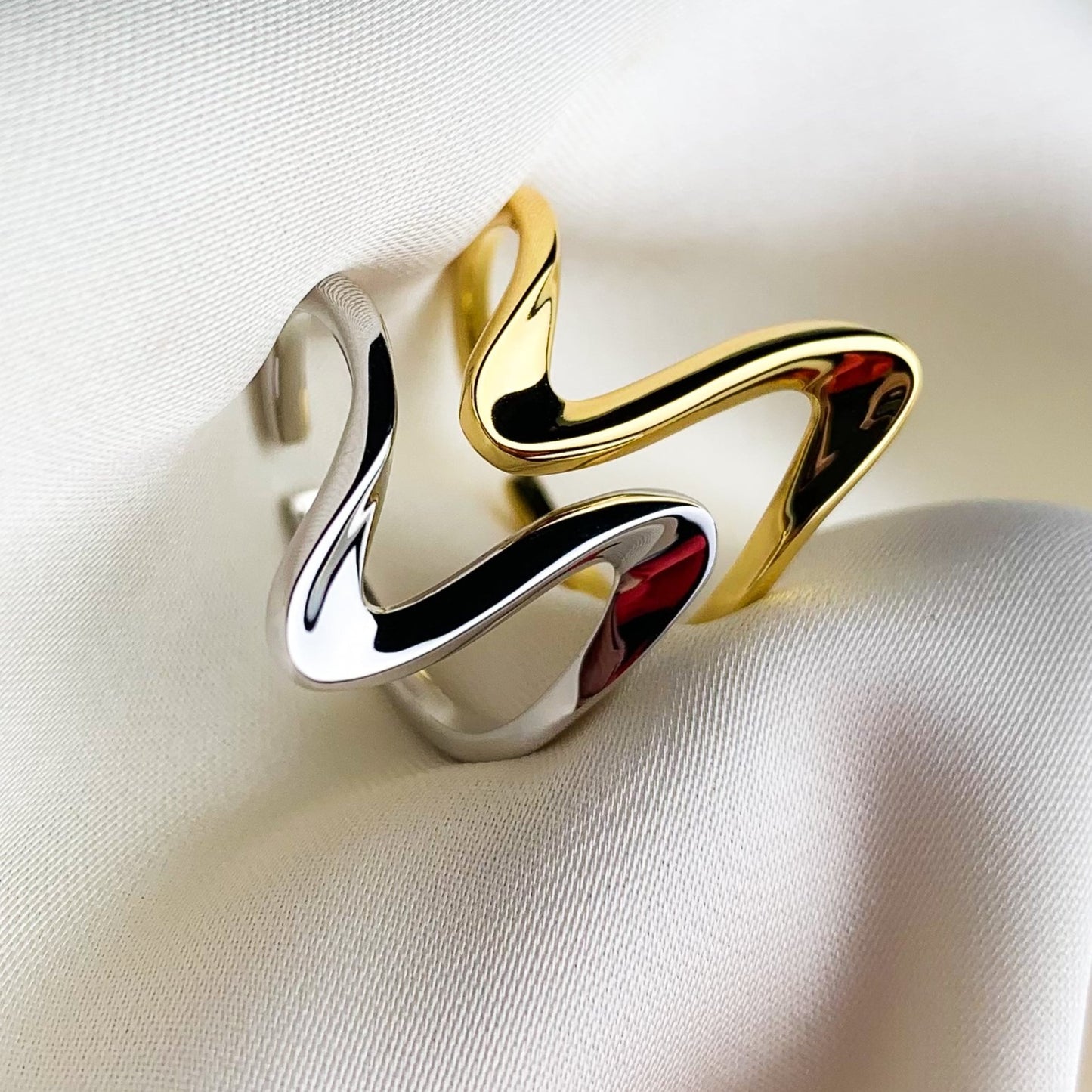 Adjustable Wave Ring