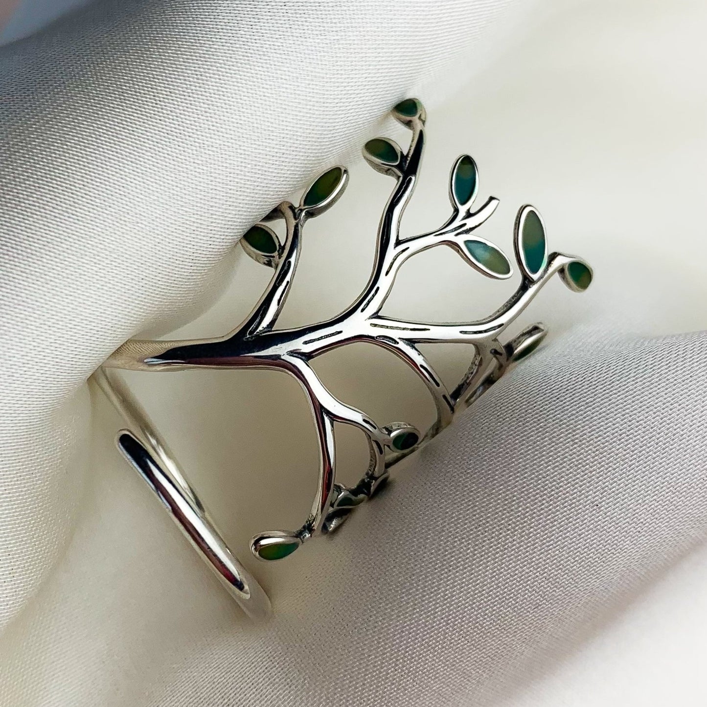 Statement Tree Ring