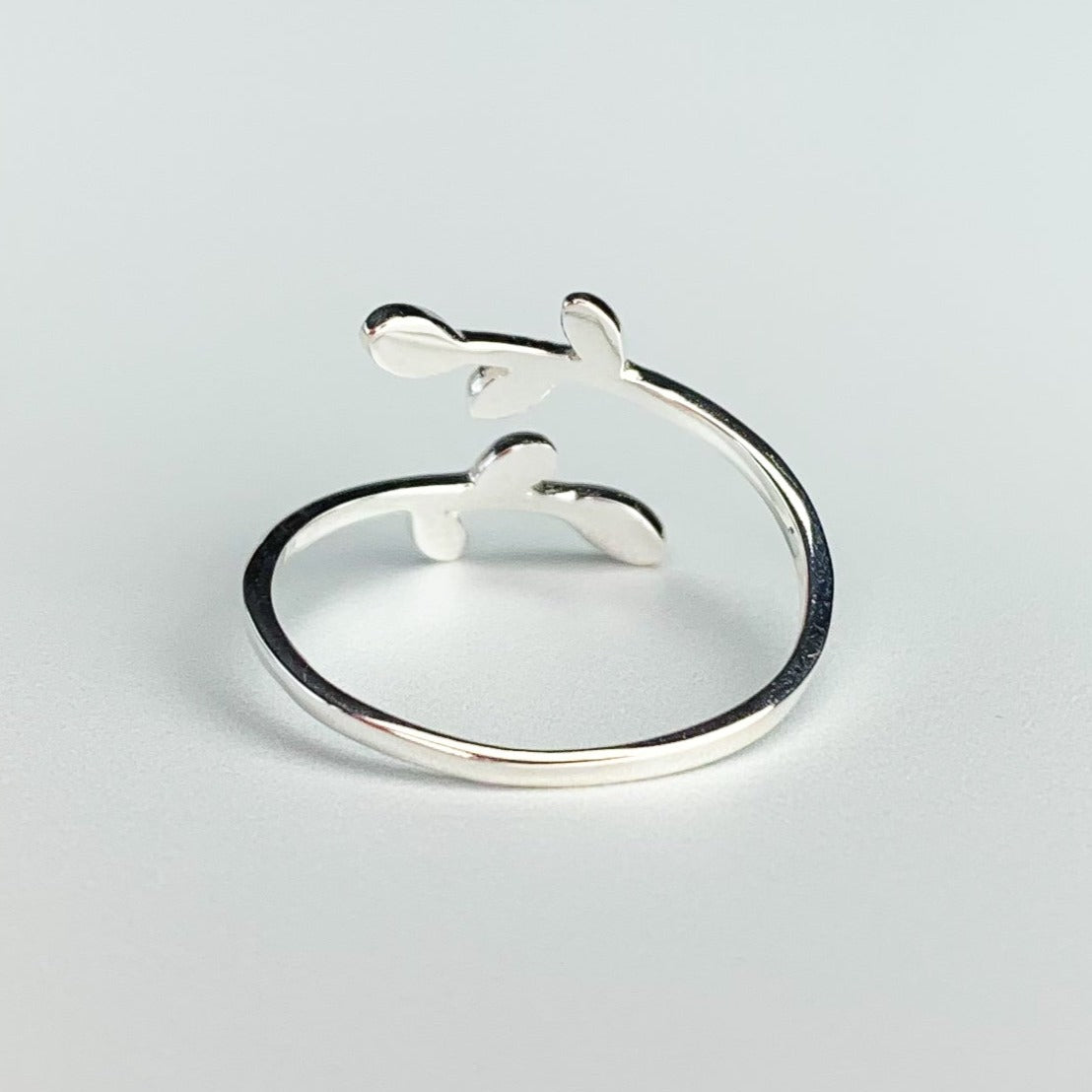 Adjustable Leaf Ring