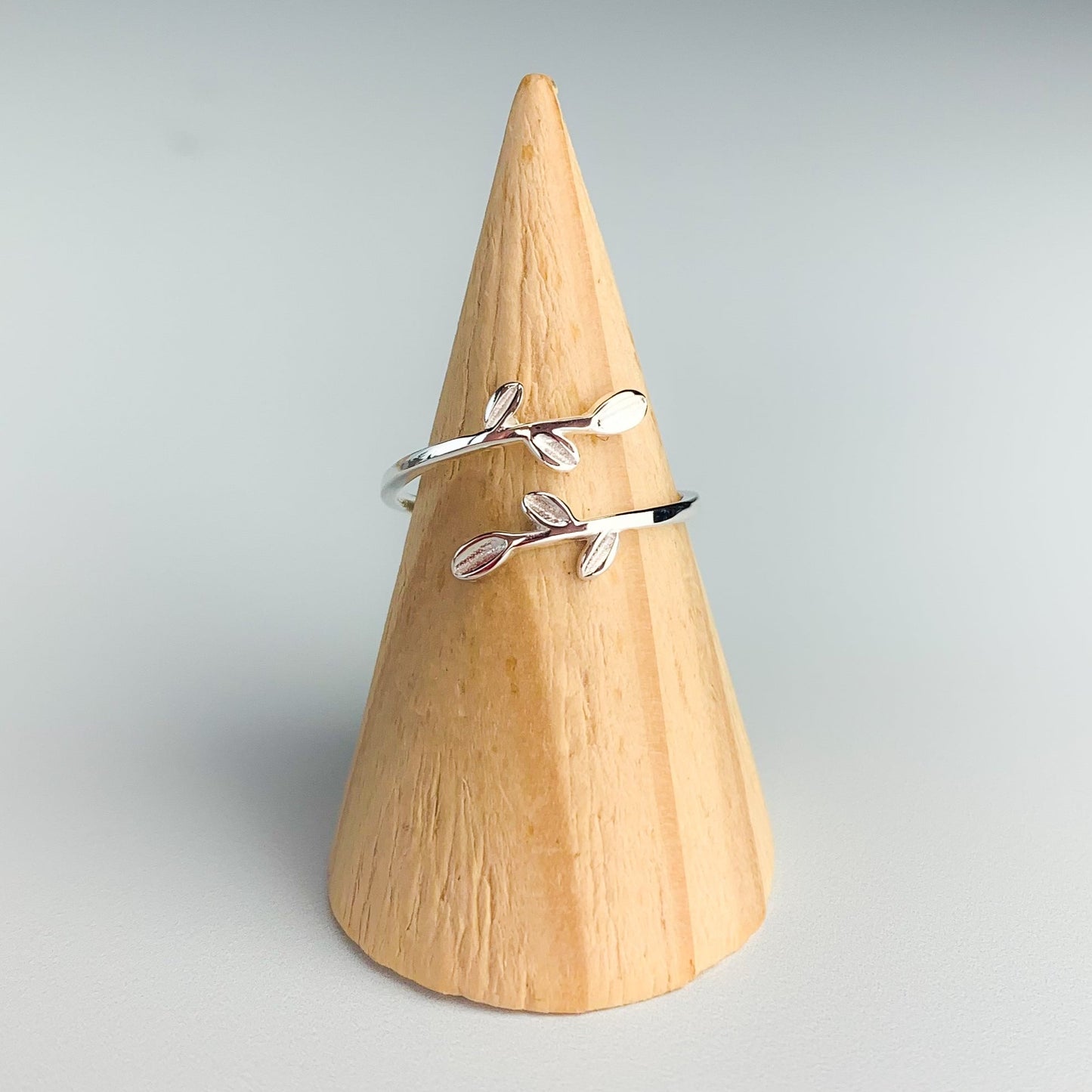 Adjustable Leaf Ring