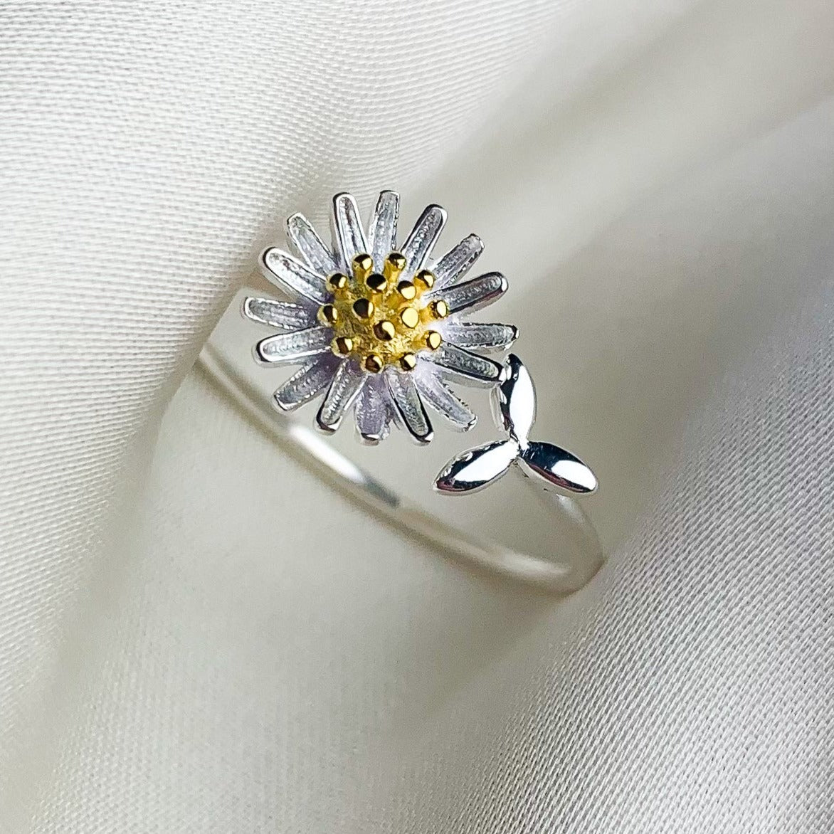 Daisy and Leaf Open Ring