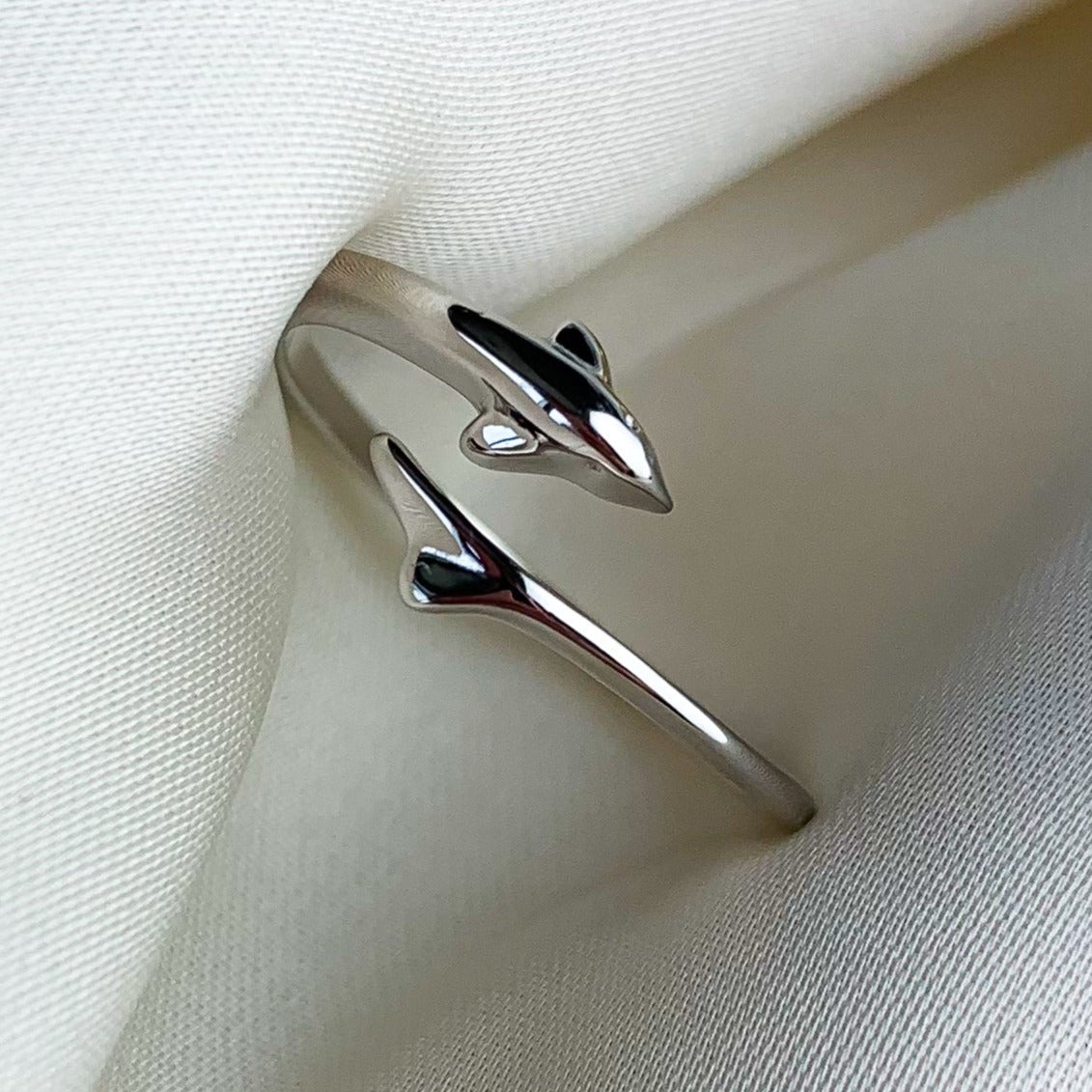 Dolphin Adjustable Ring