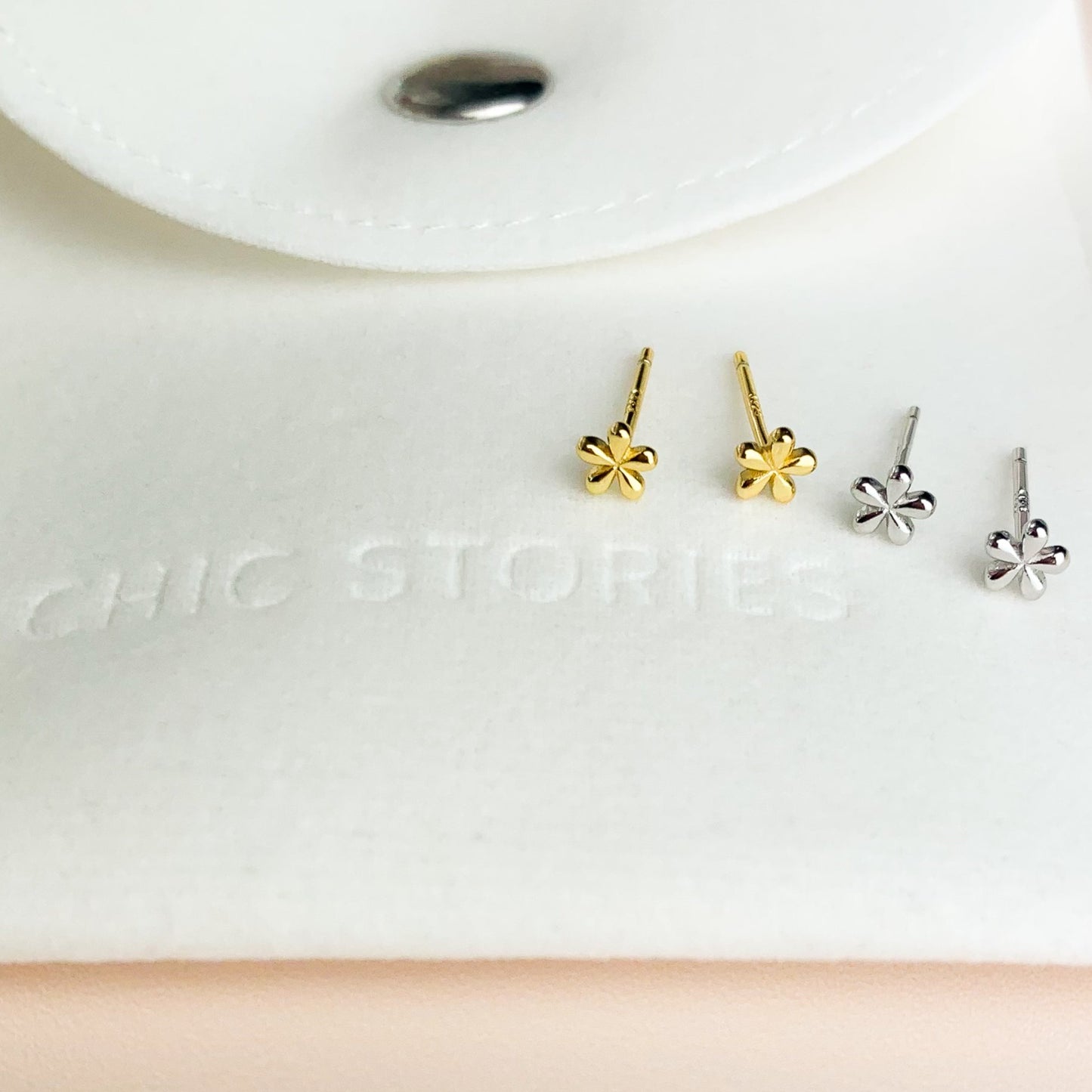 Dainty Flower Stud Earrings