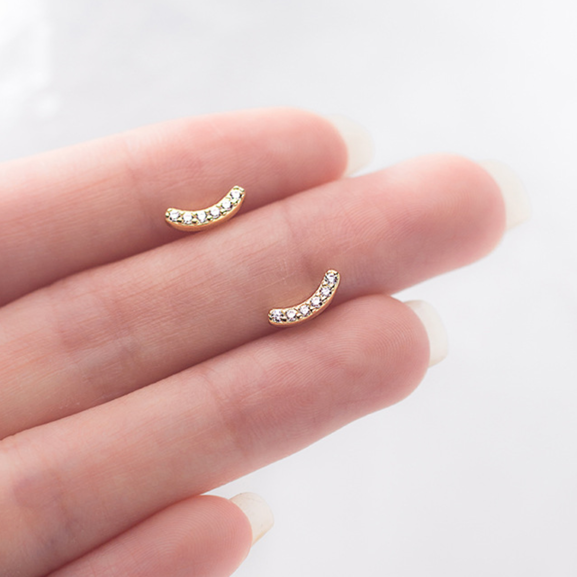 White Crystal Curve Stud Earrings