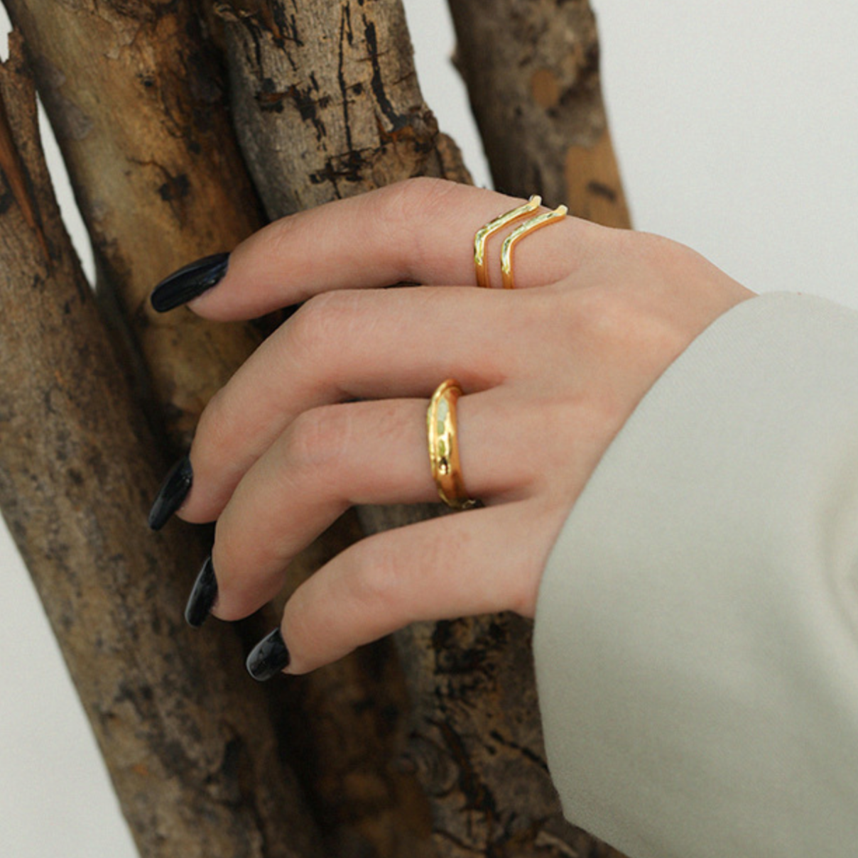 Wavy Double Band Ring