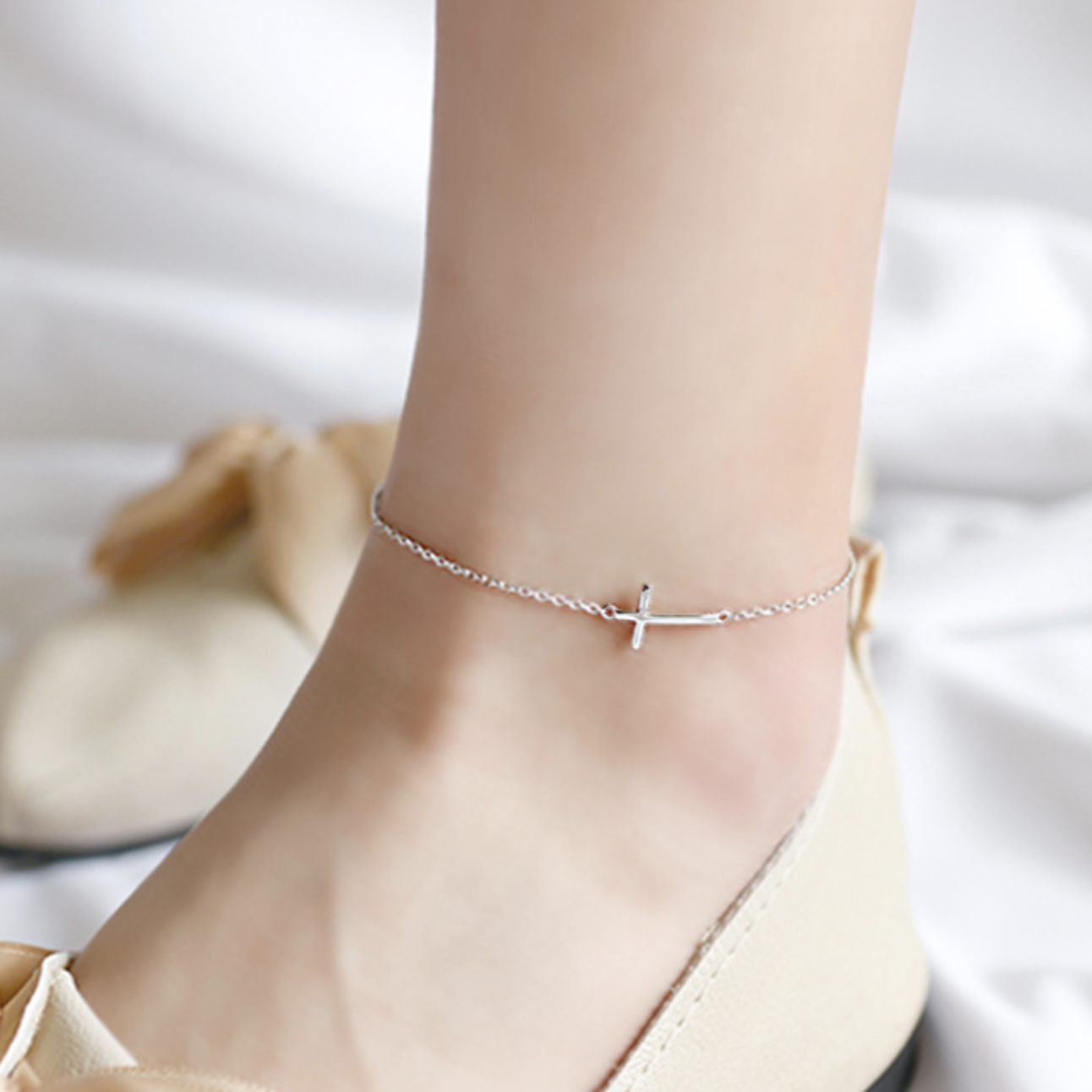 Minimalist Cross Charm Chain Anklet