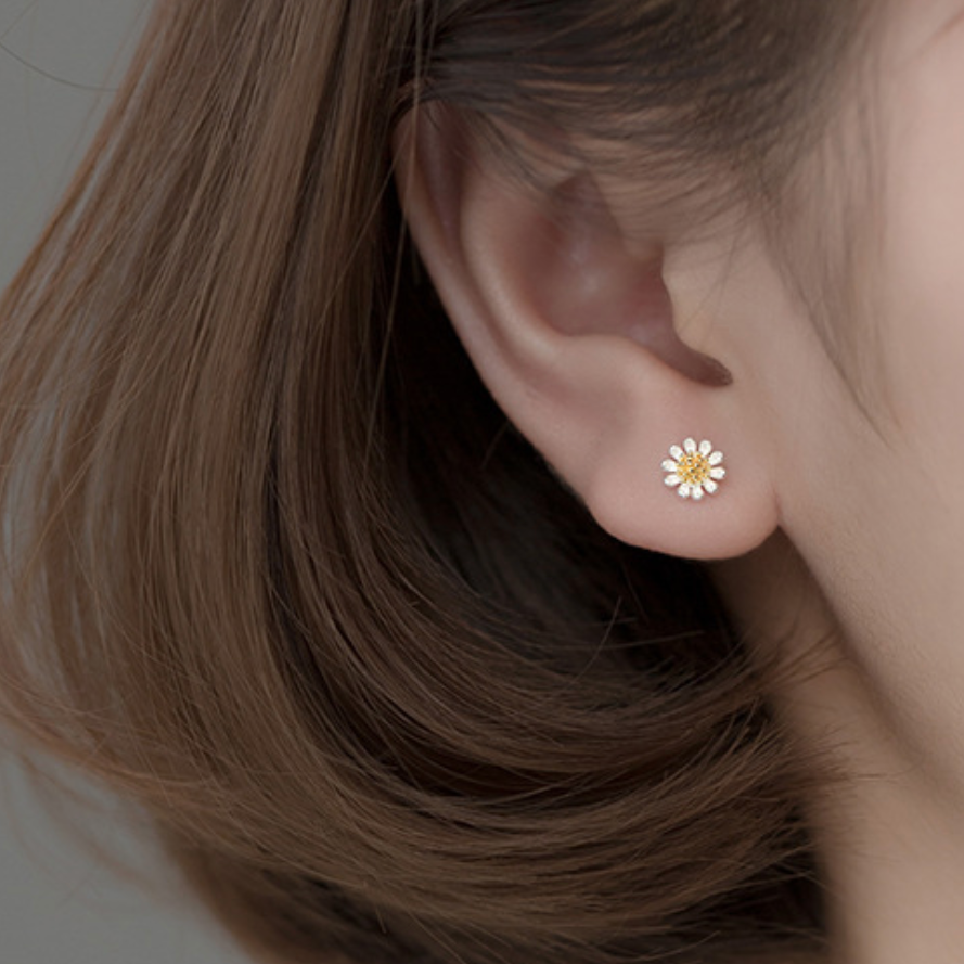 Daisy Screw Back Studs
