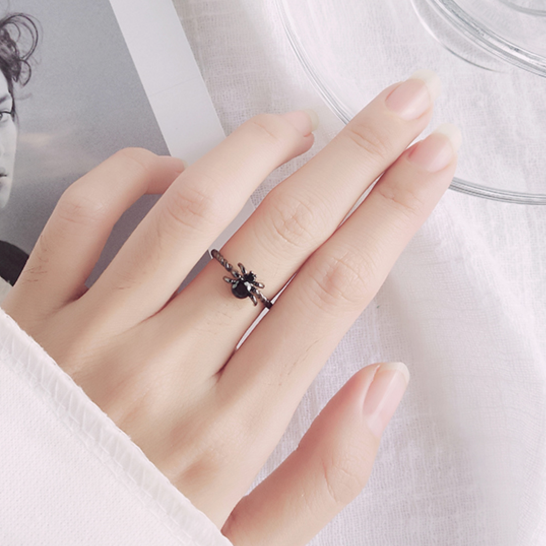 Black Crystal Spider Ring