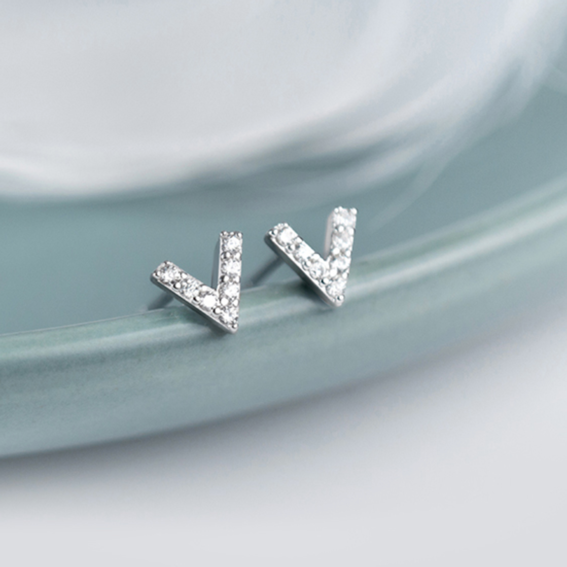 Sparkly Pointed Stud Earrings