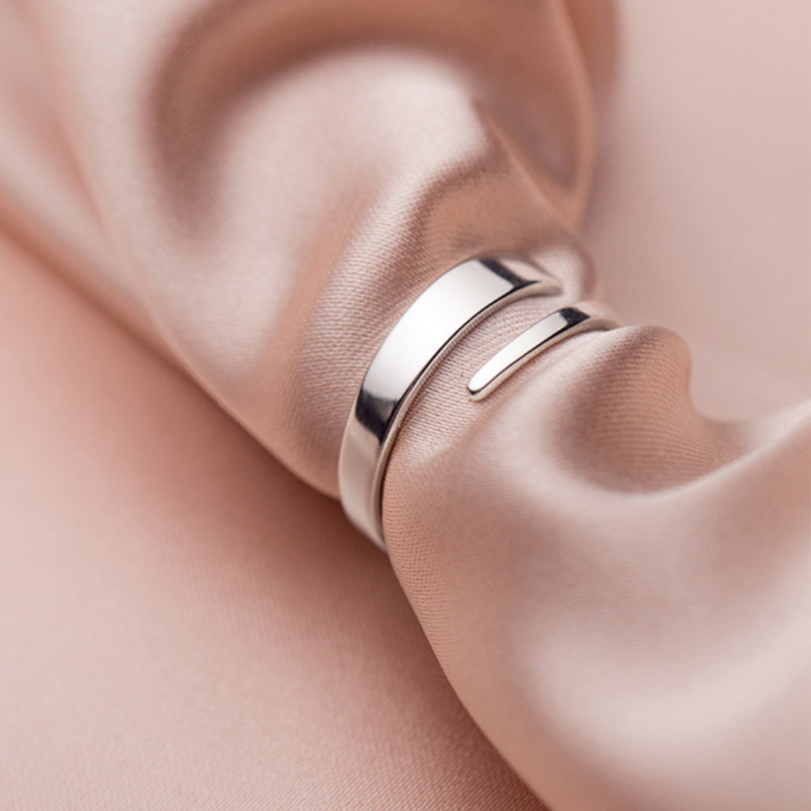 Minimalist Open Spiral Adjustable Ring