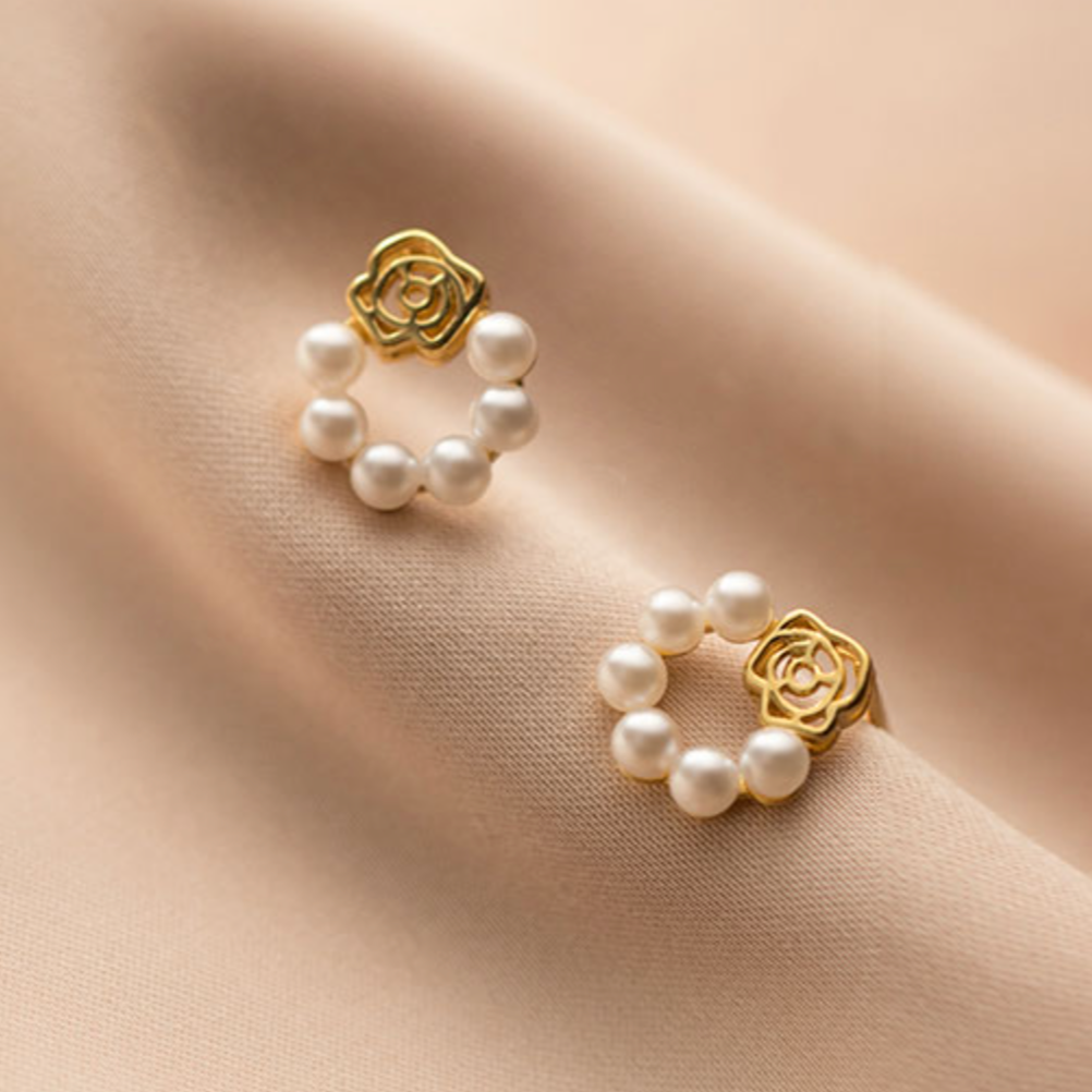 Pearl Circle Rose Stud Earrings