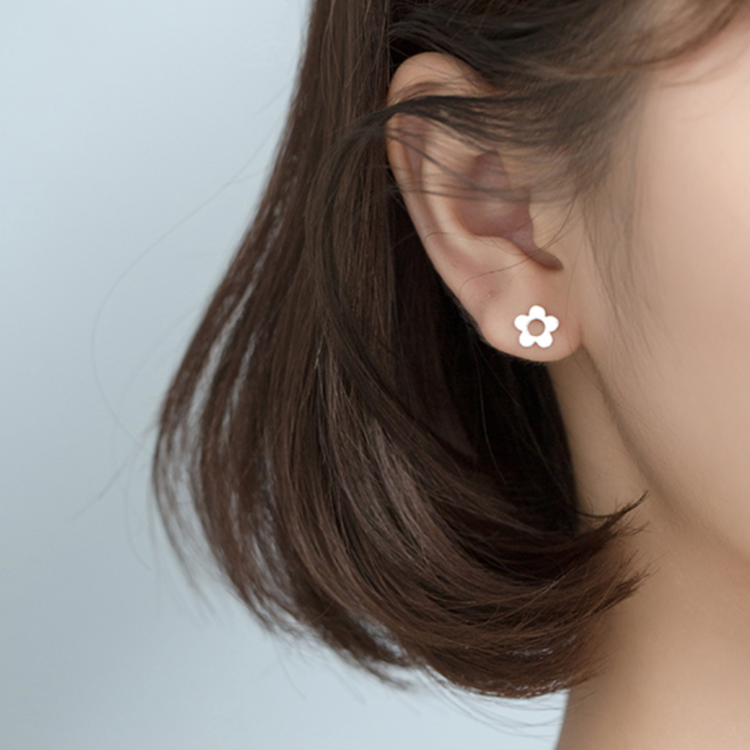 Simple Flower Stud Earrings