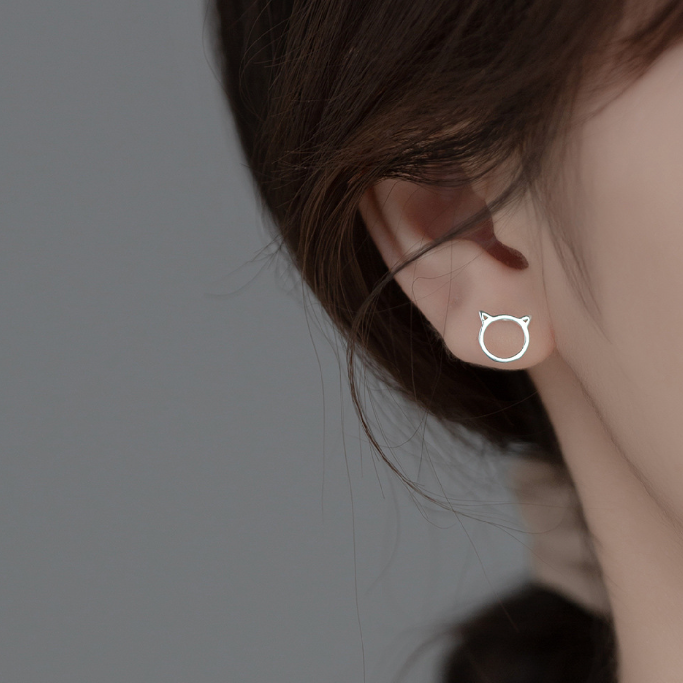 Minimalist Cat Face Stud Earrings
