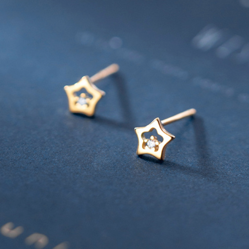 Tiny Stars With Zircon Detail