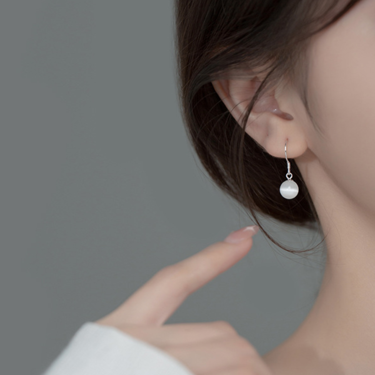 White Crystal Drop Earrings