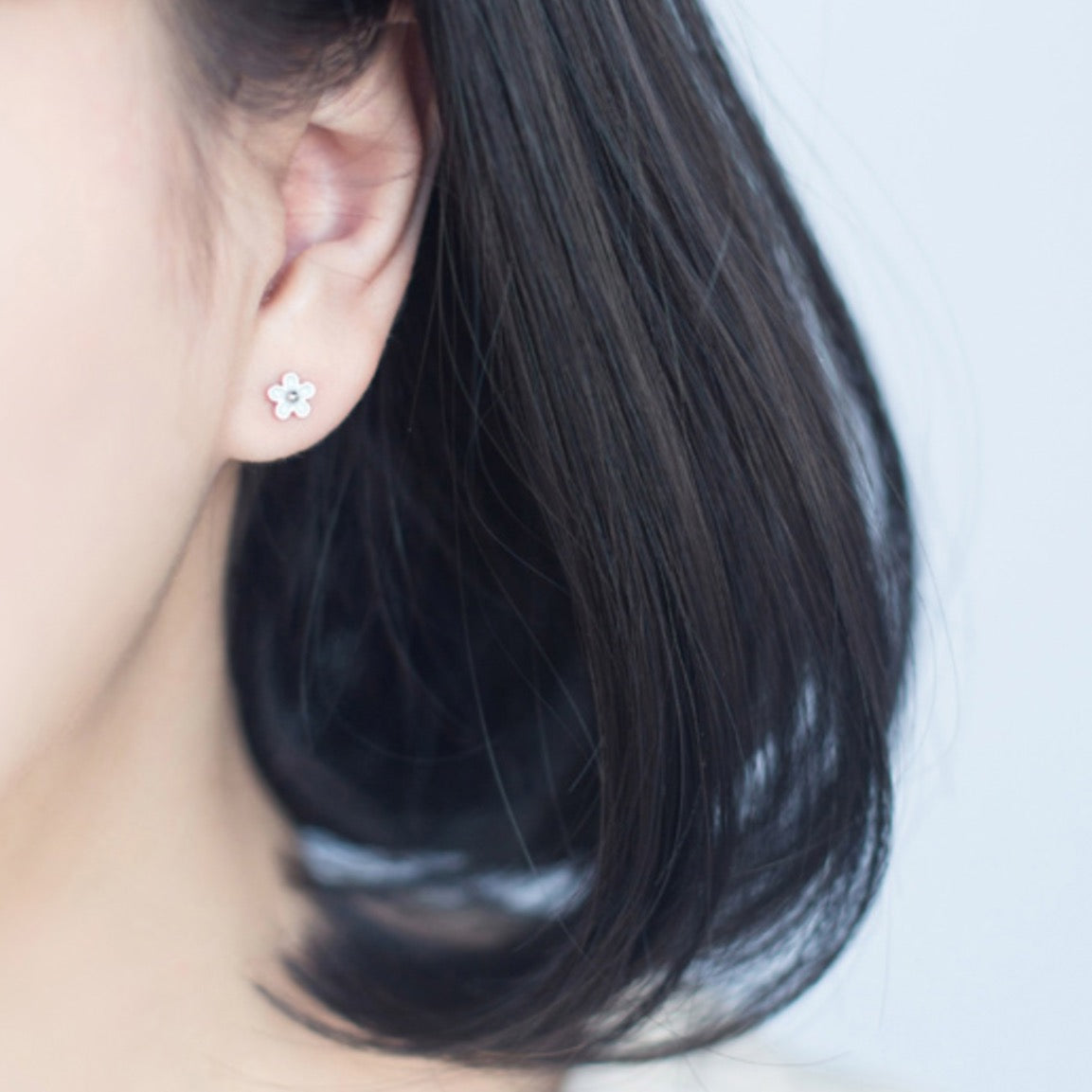 Black or White Flower Stud Earrings