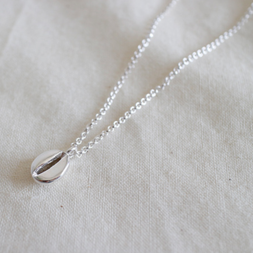 Puka Shell Pendant Chain Necklace