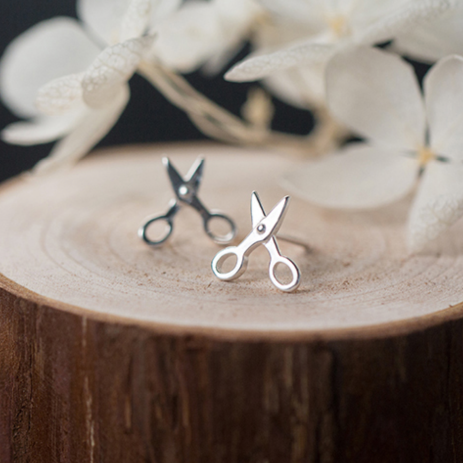 Tiny Scissor Earrings