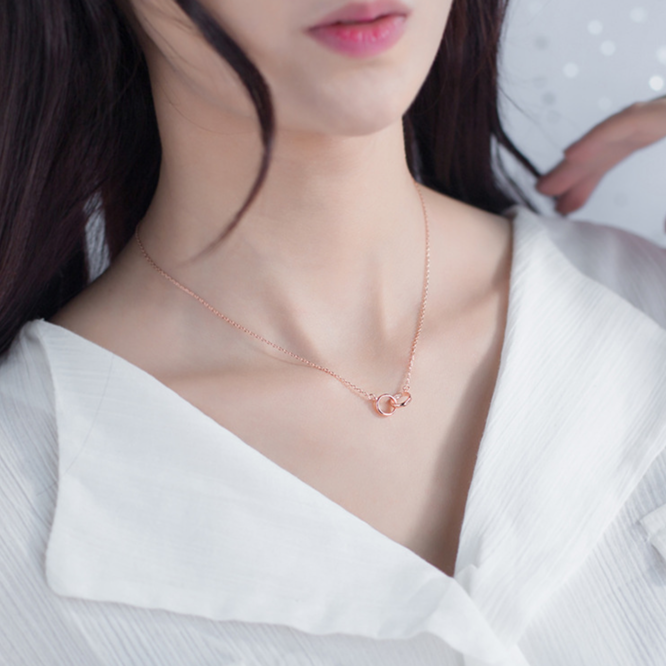 Interlocking Rings Pendant Necklace