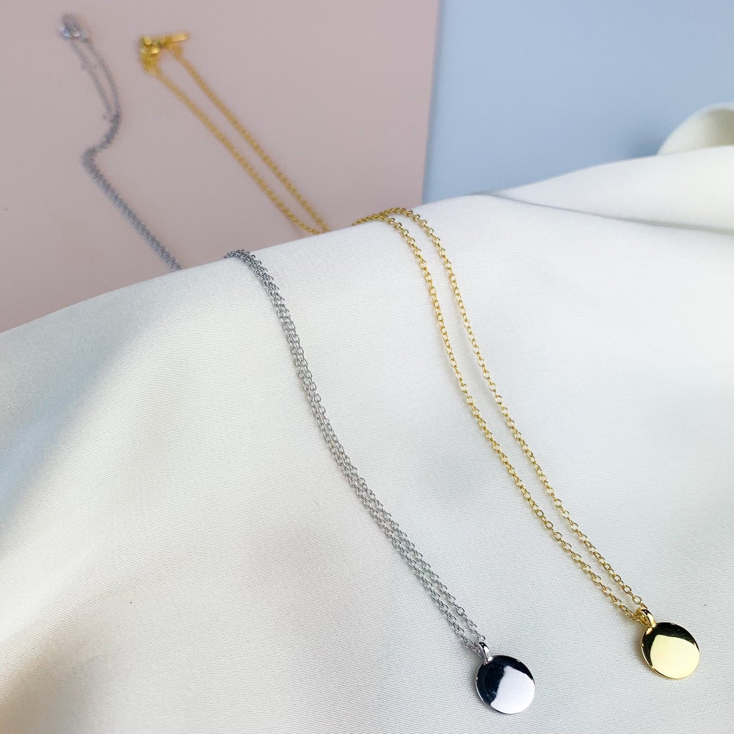 Minimalist Circle Pendant Necklace