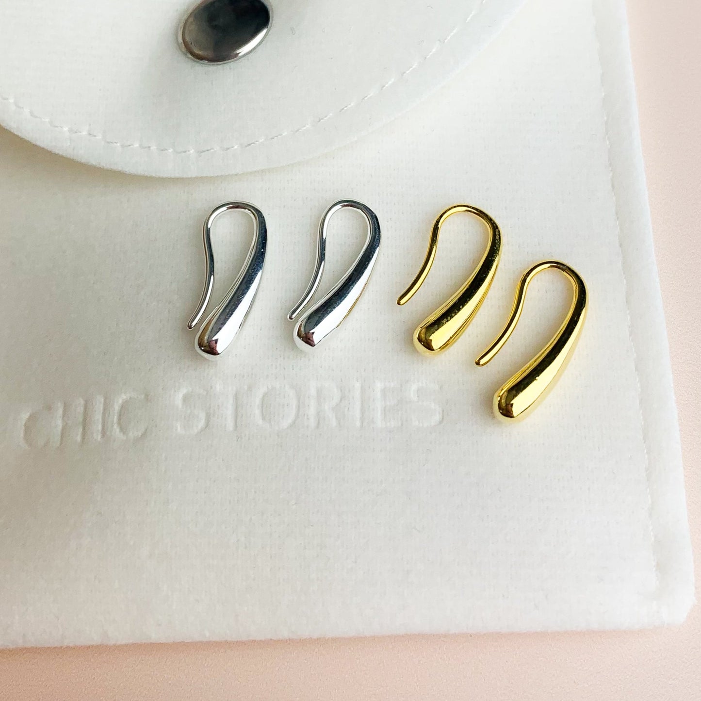 Minimalist Teardrop Dangle Earrings