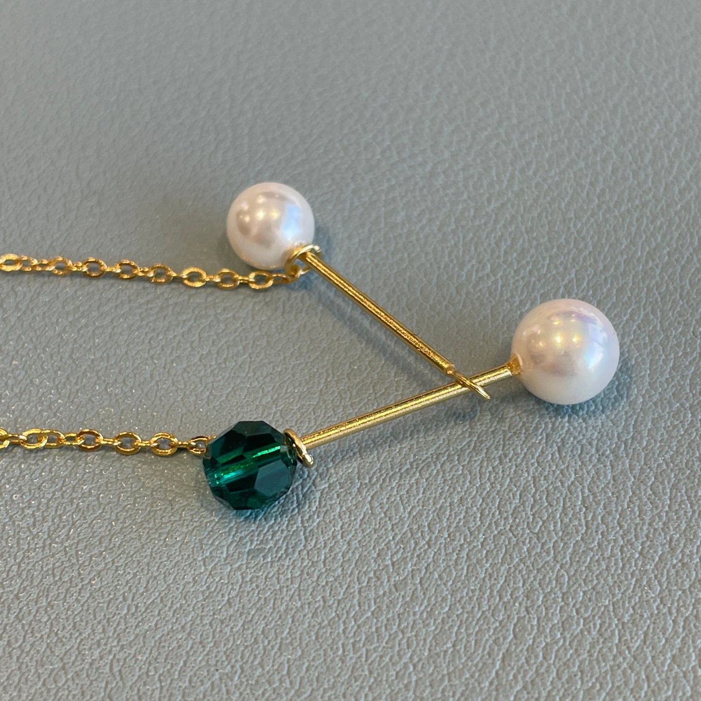 Pearl and Green Bead Pendant Necklace