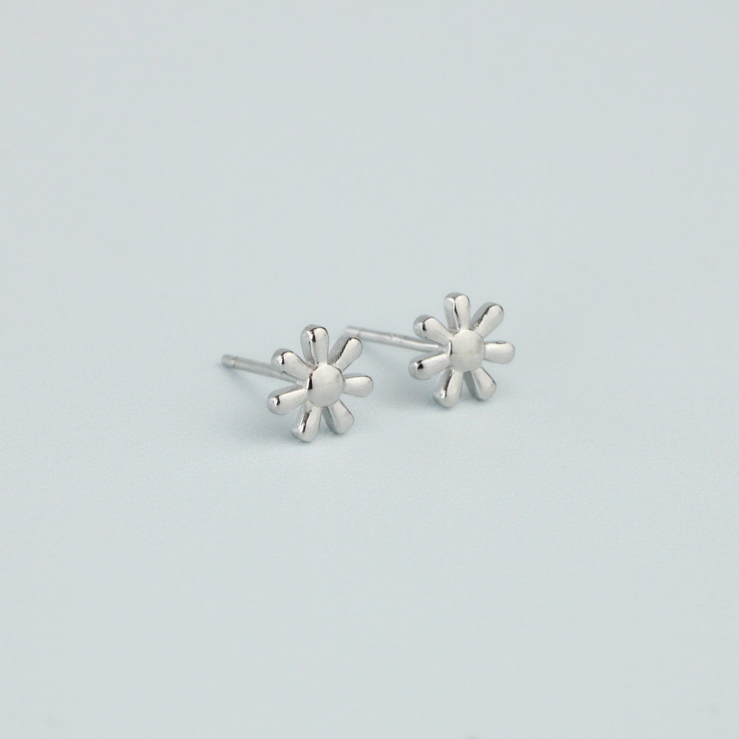 Simple Daisy Stud Earrings