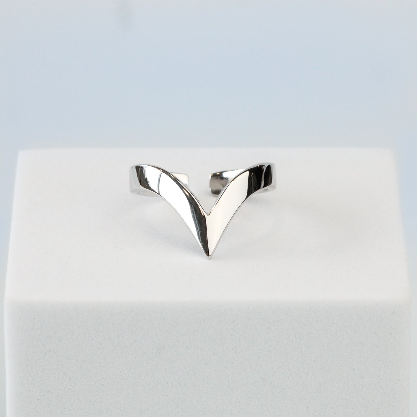 Adjustable Chevron Shape Ring