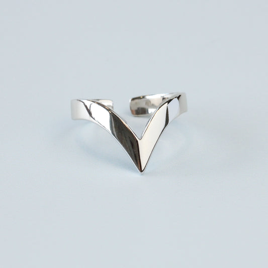 Adjustable Chevron Shape Ring