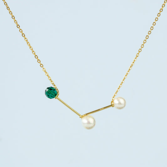 Pearl and Green Bead Pendant Necklace