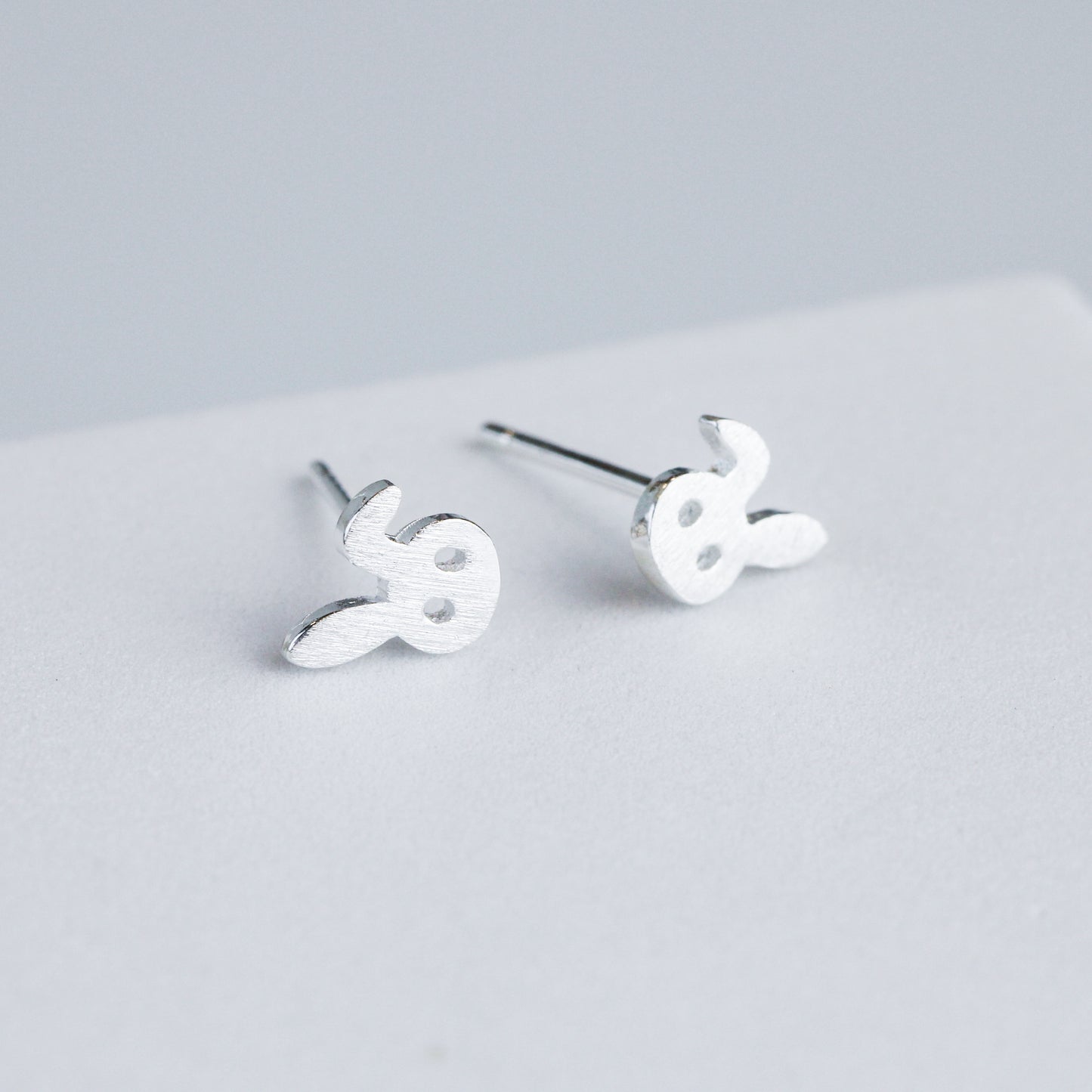 Brushed Silver Bunny Stud Stud Earrings