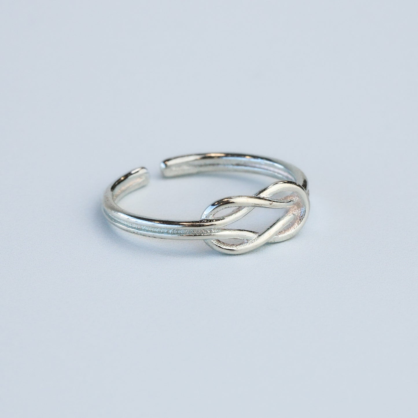 Adjustable Knot Ring