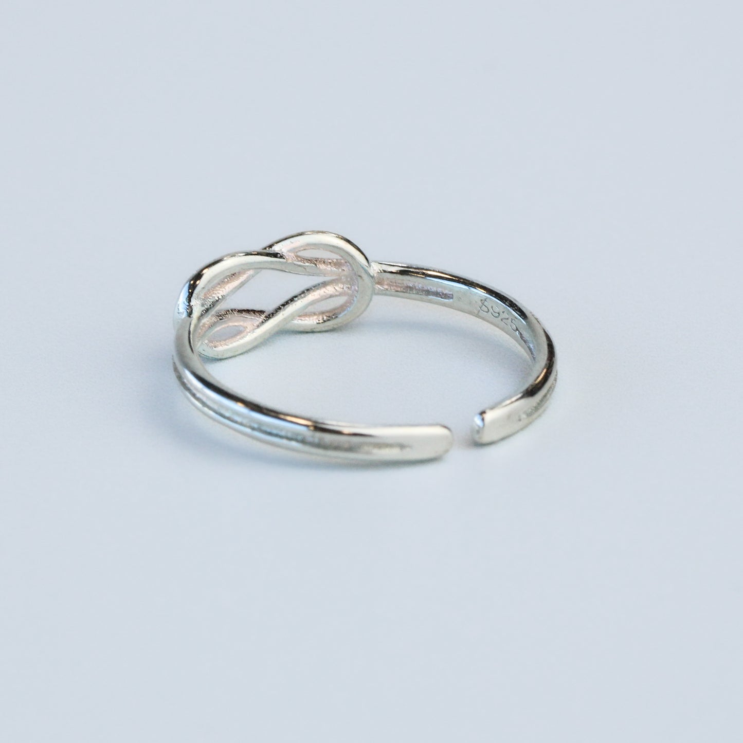 Adjustable Knot Ring