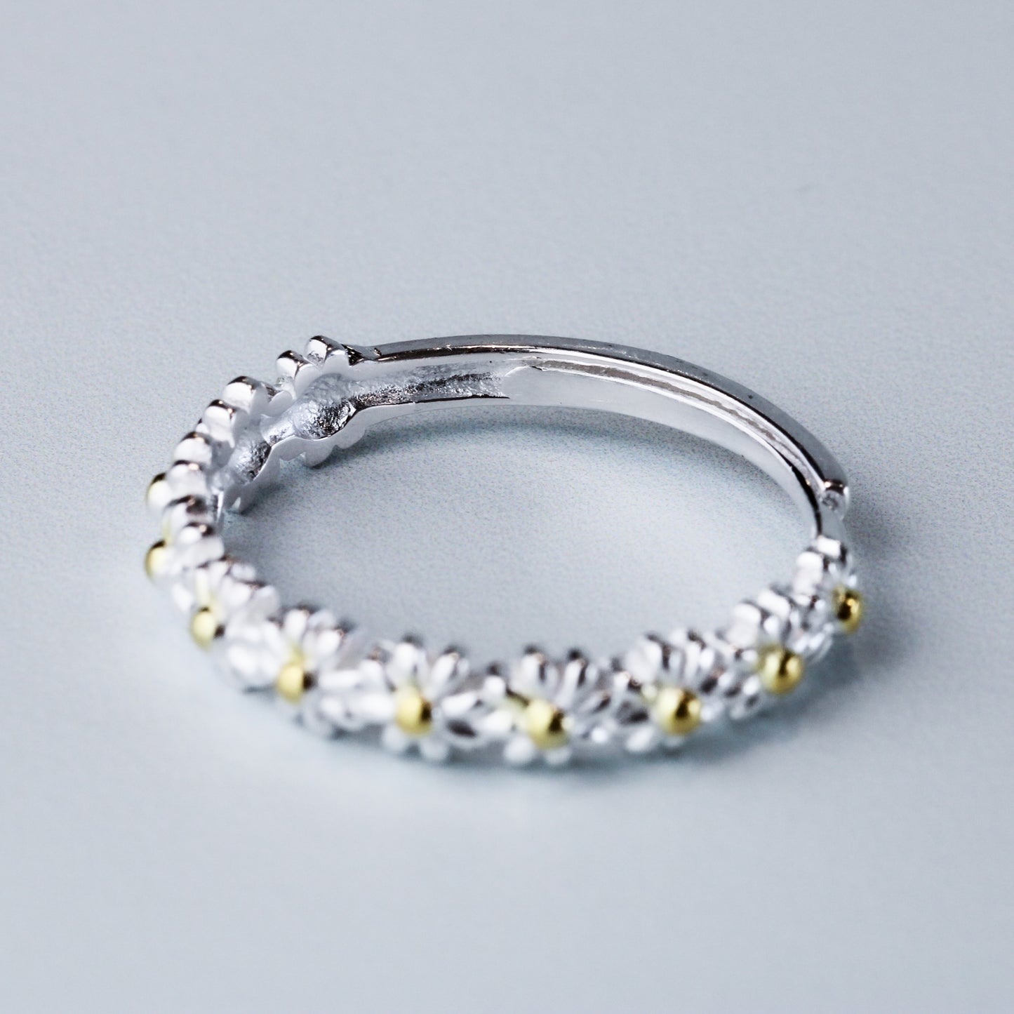 Daisy Chain Adjustable Ring