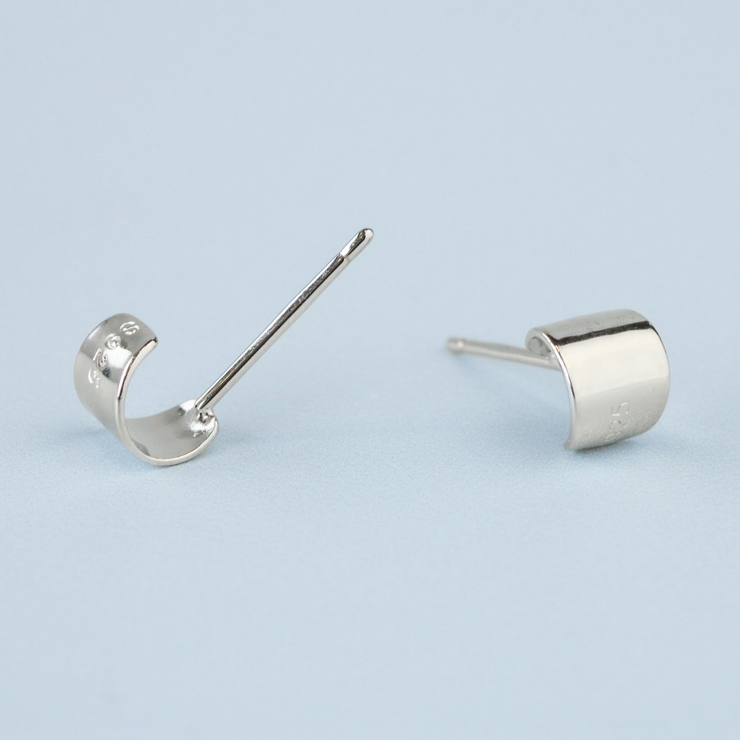 Tiny Curve Stud Earrings