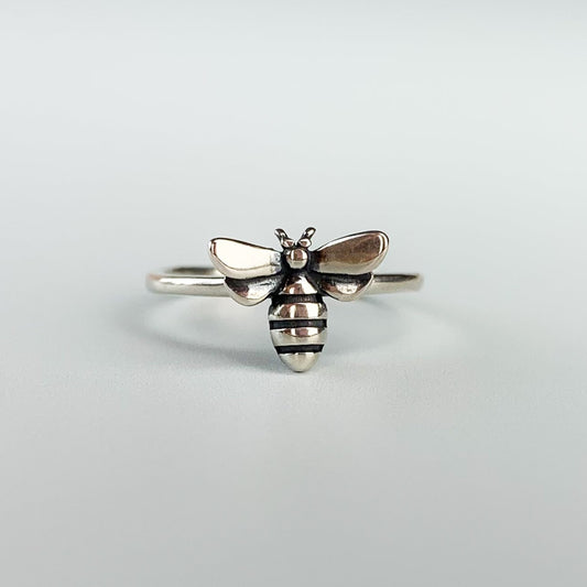 Adjustable Bee Ring