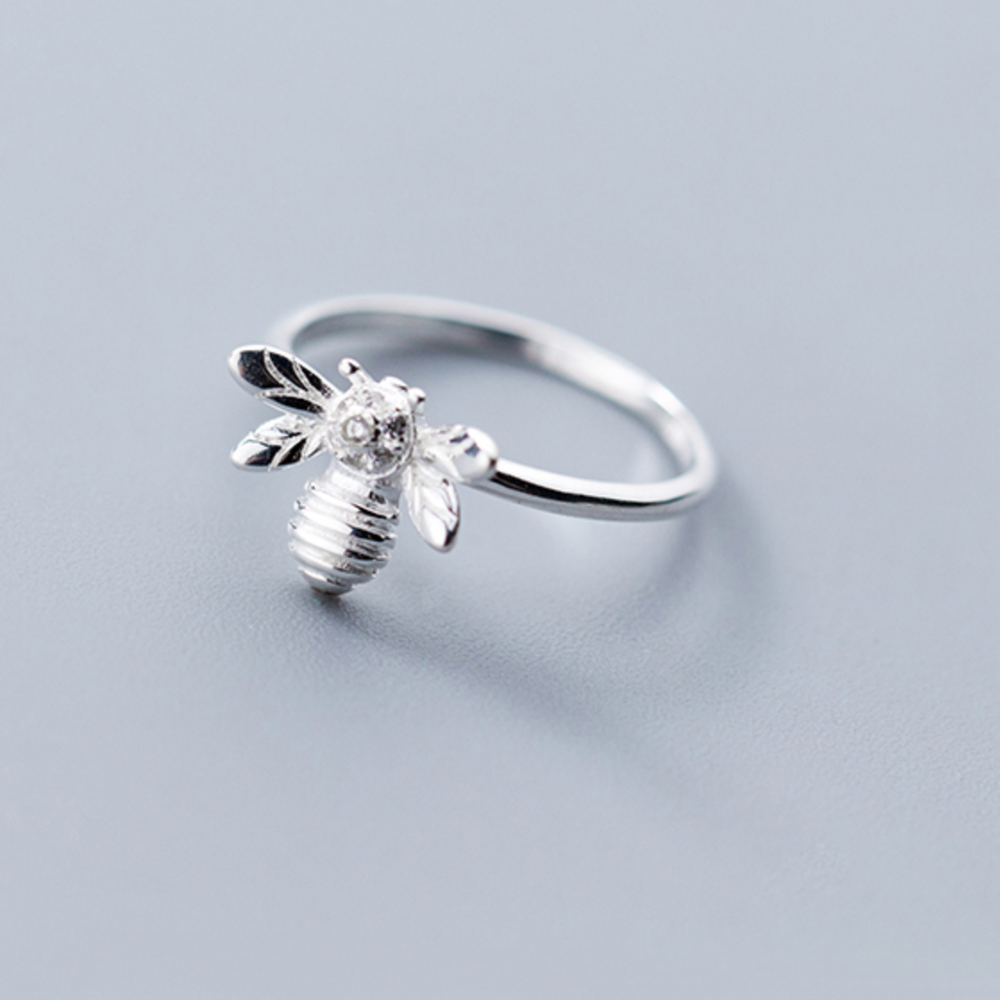 Thin Band Honeybee Ring