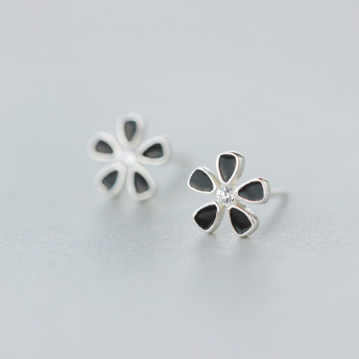 Black or White Flower Stud Earrings