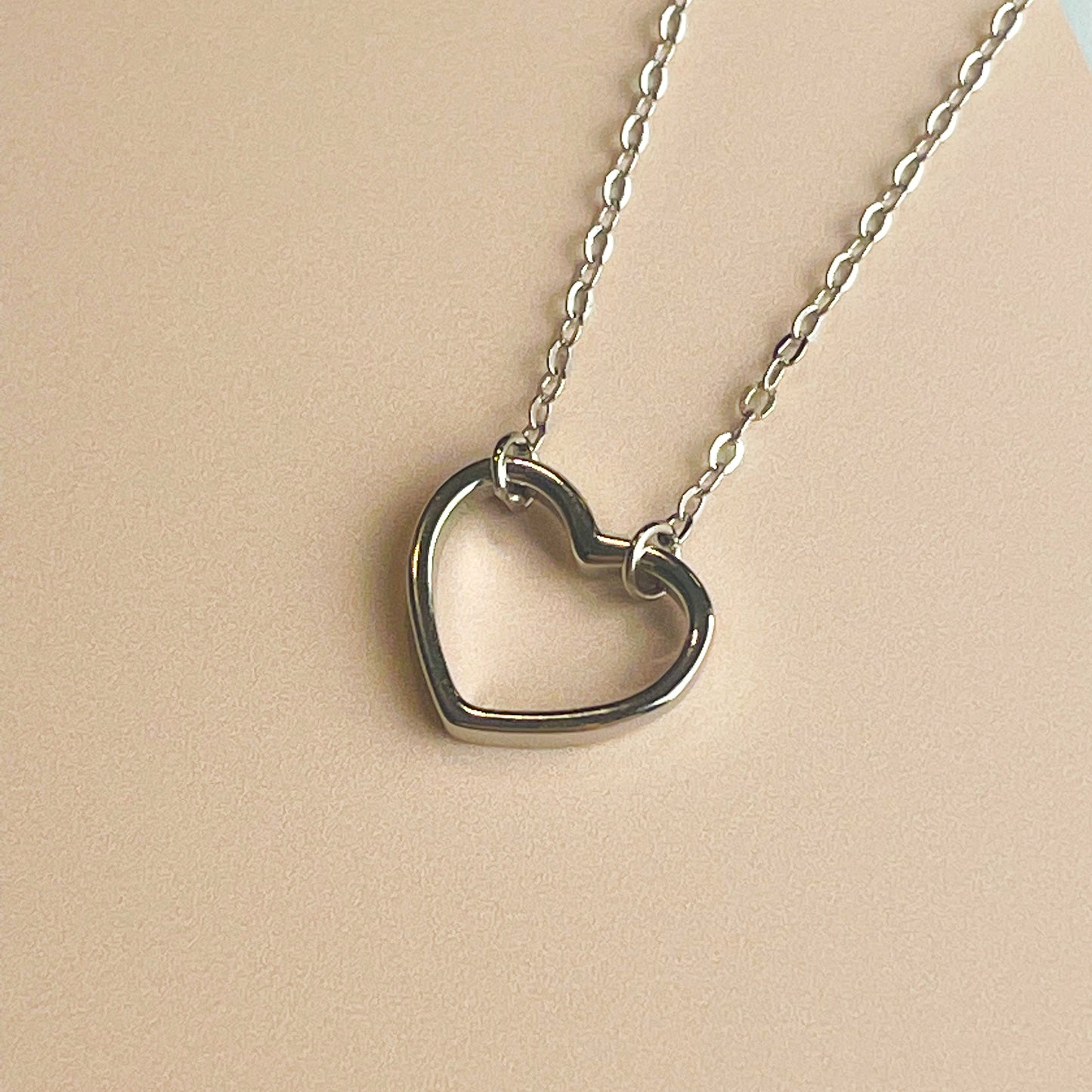 Simple Heart Pendant Necklace