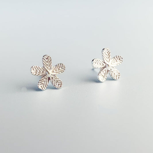 Chevron Engraved Flower Stud Earrings