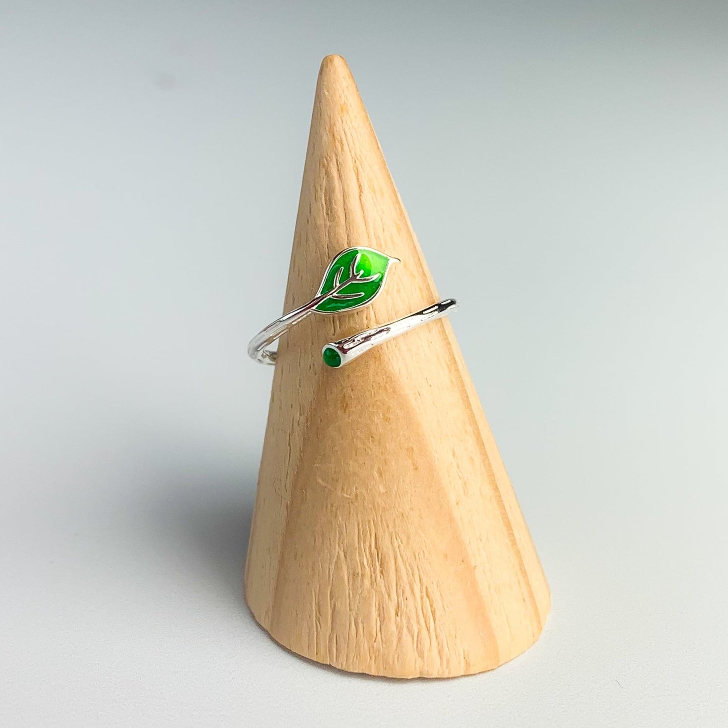Green Leaf Adjustable Ring