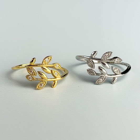 Crystal Detail Leaf Adjustable Ring