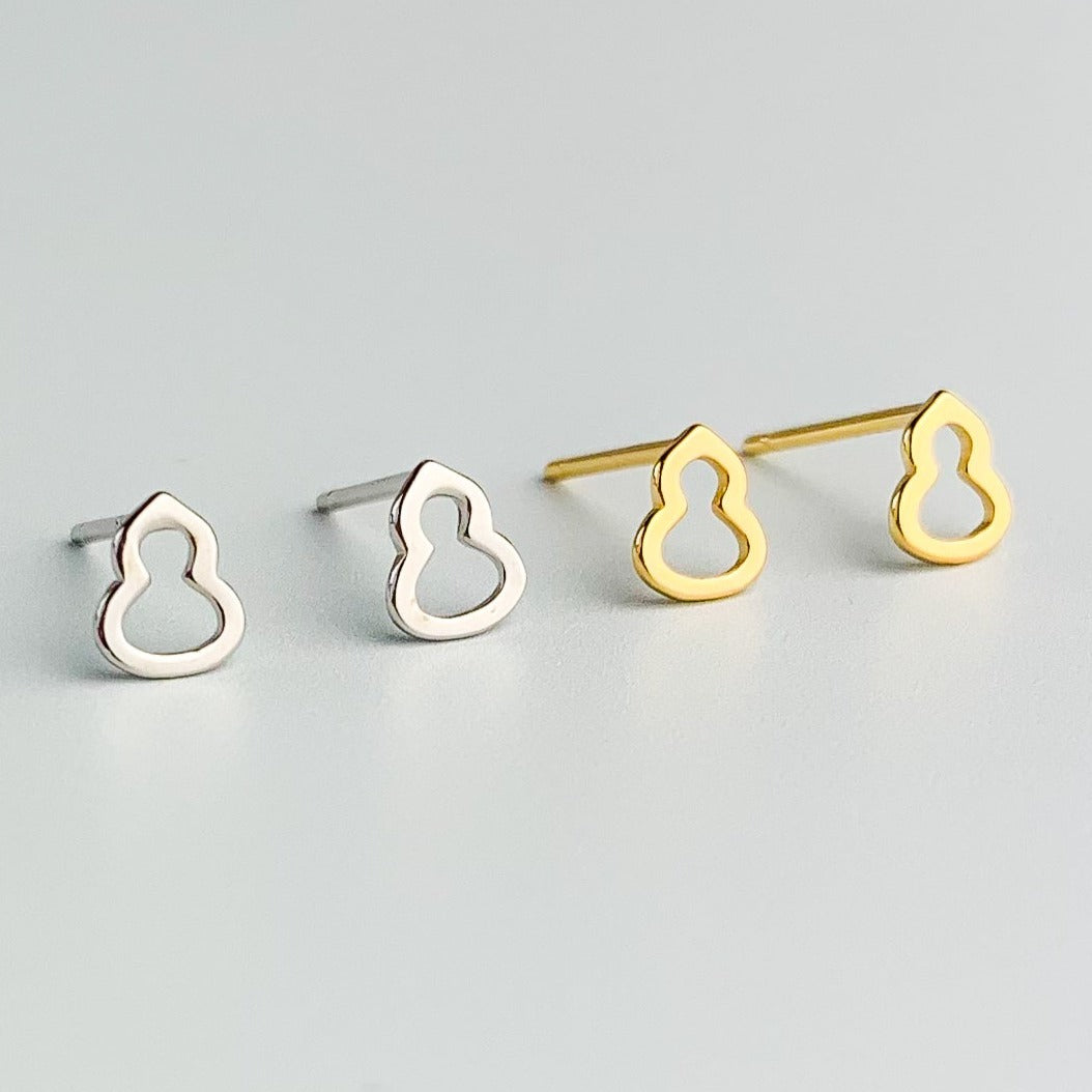 Minimalist Calabash Outline Stud Earrings